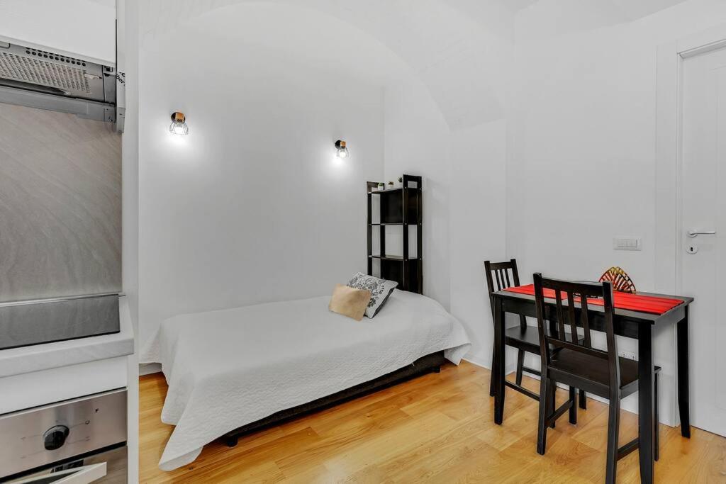 Alessia'S Flat - San Luigi Apartment Milan Luaran gambar