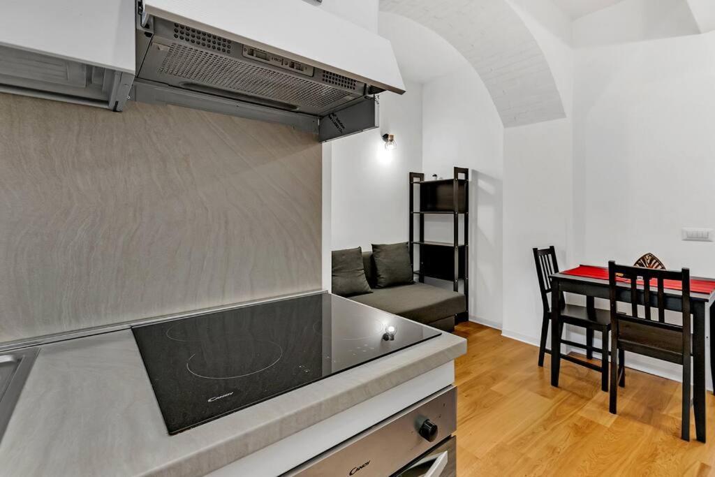 Alessia'S Flat - San Luigi Apartment Milan Luaran gambar